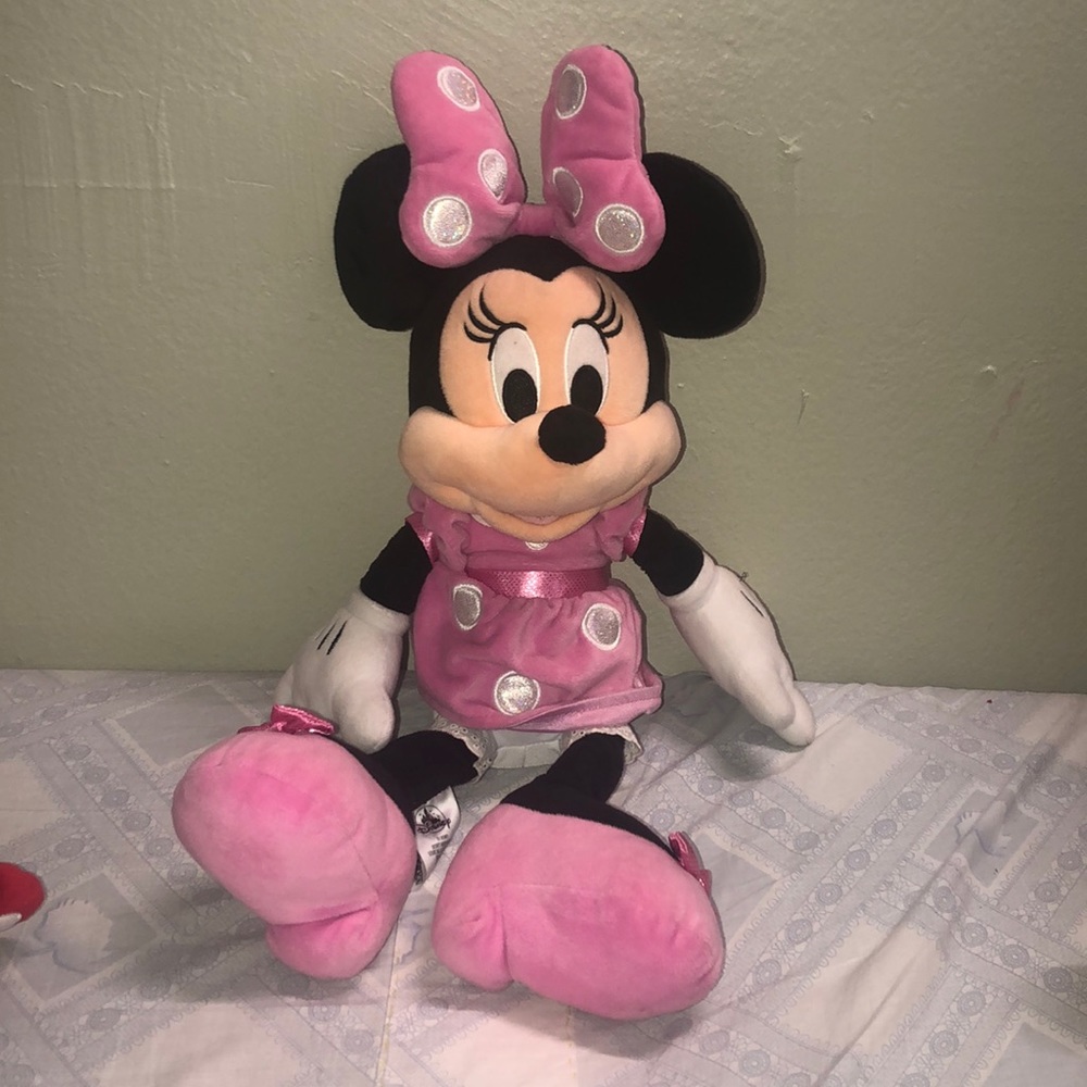 medium minnie plush